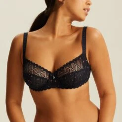 Soutien-gorge Emboîtant Avec Armatures Noir Sublime AMELIA 7 Soutien-gorge Emboîtant Avec Armatures Noir Sublime AMELIA -Bestform Soldes 2024 BL14481 03A WEB 11