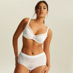 Soutien-gorge Emboîtant Avec Armatures Ivoire CAPRI -Bestform Soldes 2026 BL14500 011 WEB 3 781ba637 0195 4b3a ae7b 69441e8f0ac7
